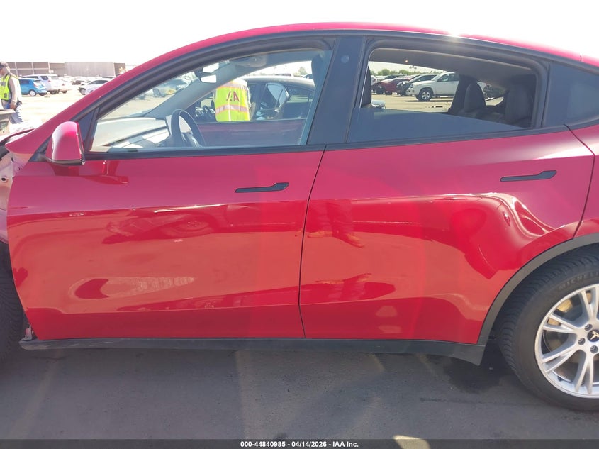 2021 Tesla Model Y Long Range Dual Motor All-Wheel Drive VIN: 5YJYGDEE6MF118524 Lot: 44840985