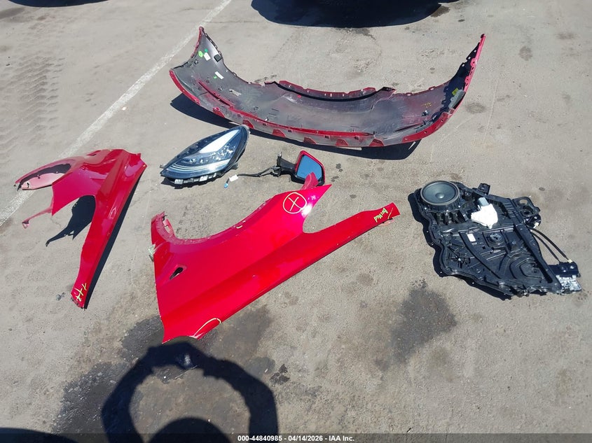 2021 Tesla Model Y Long Range Dual Motor All-Wheel Drive VIN: 5YJYGDEE6MF118524 Lot: 44840985