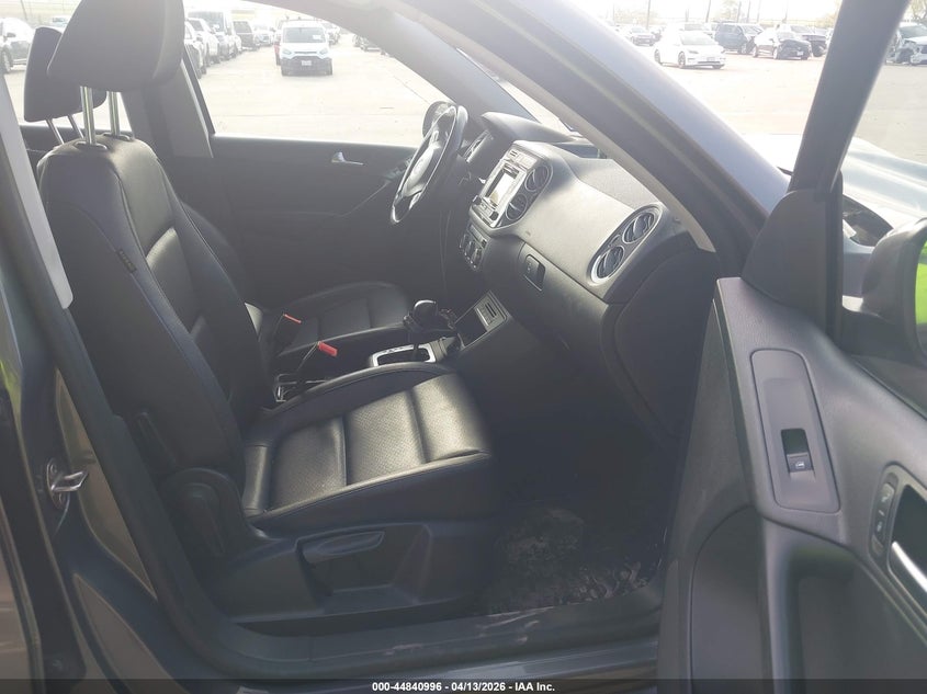 2016 Volkswagen Tiguan S