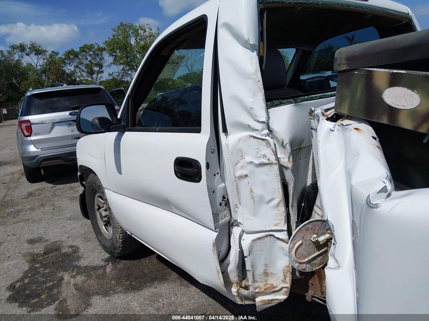 2004 GMC Sierra 1500 Work Truck VIN: 1GTEC14V44Z283318 Lot: 44841007