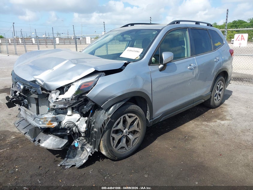 2022 Subaru Forester Premium