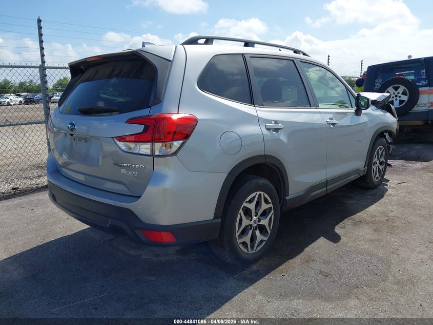 2022 Subaru Forester Premium