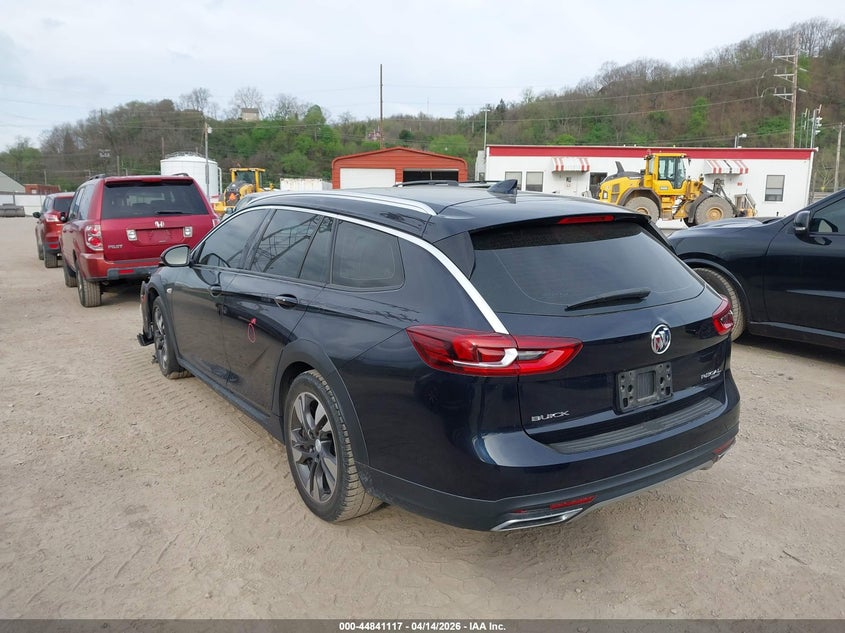 2018 Buick Regal Tourx Essence