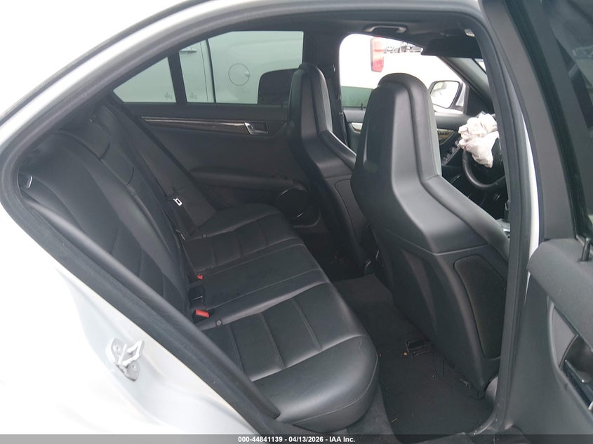 2009 Mercedes-Benz C 63 Amg VIN: WDDGF77X99F220438 Lot: 44841139