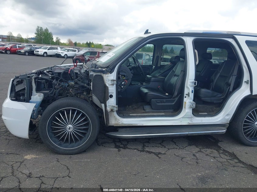 2010 GMC Yukon Denali VIN: 1GKUKEEF2AR197695 Lot: 44841149