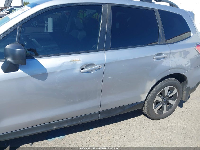 2017 SUBARU FORESTER auction photo 6