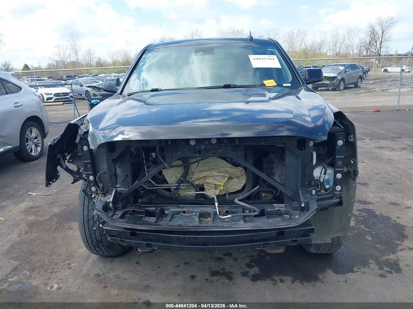 2019 GMC Yukon Xl Slt VIN: 1GKS2GKC8KR165672 Lot: 44841204