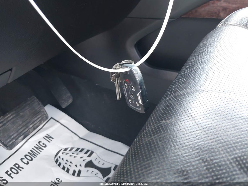 2019 GMC Yukon Xl Slt VIN: 1GKS2GKC8KR165672 Lot: 44841204