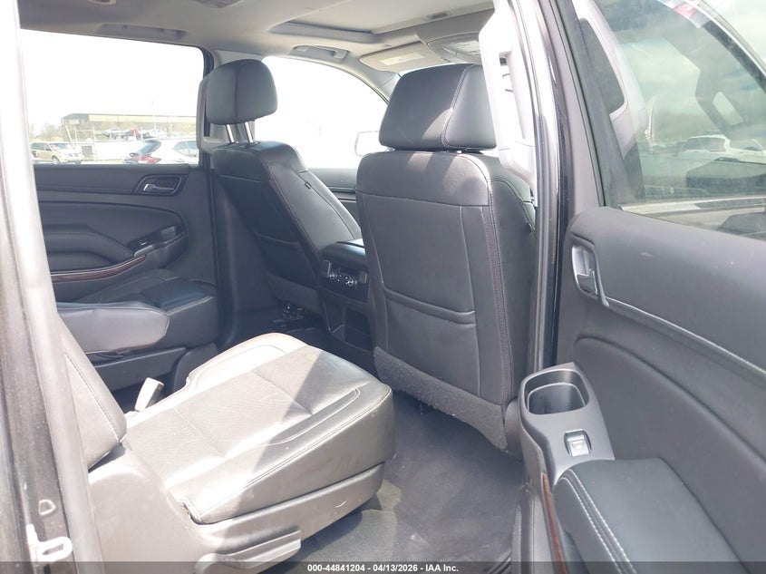 2019 GMC Yukon Xl Slt VIN: 1GKS2GKC8KR165672 Lot: 44841204