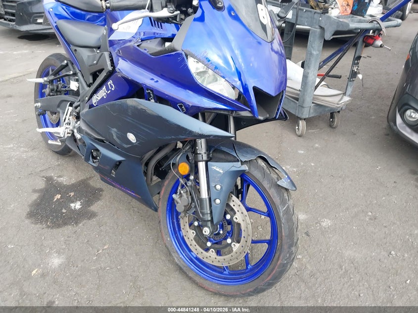 2023 Yamaha Yzfr3 A VIN: MH3RH18Y4PK012748 Lot: 44841248