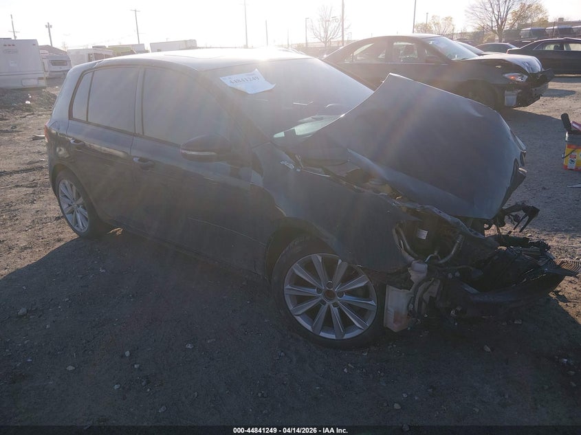 2013 Volkswagen Golf 2.0L Tdi 4-Door