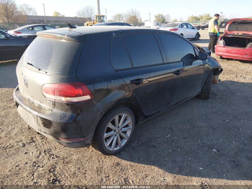 2013 Volkswagen Golf 2.0L Tdi 4-Door