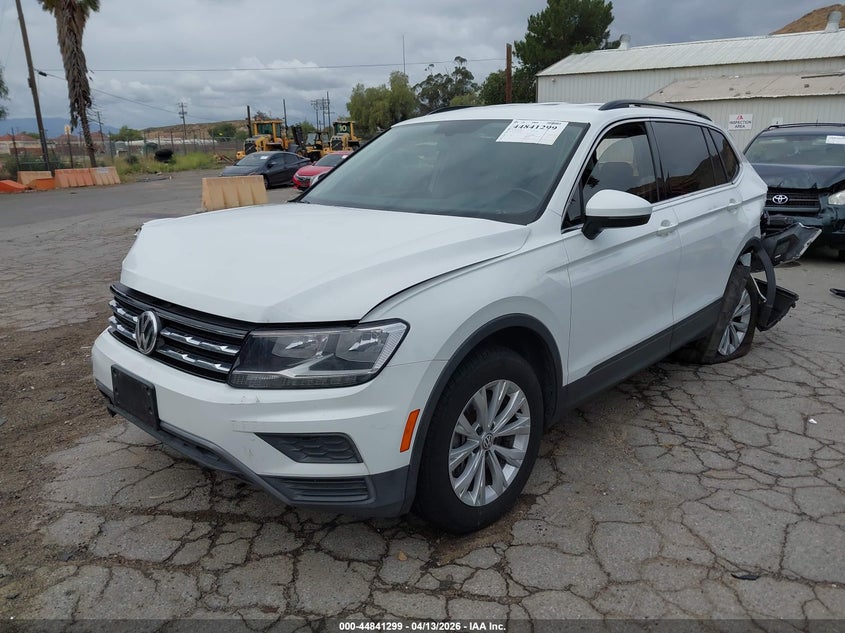 2019 VOLKSWAGEN TIGUAN auction photo 2