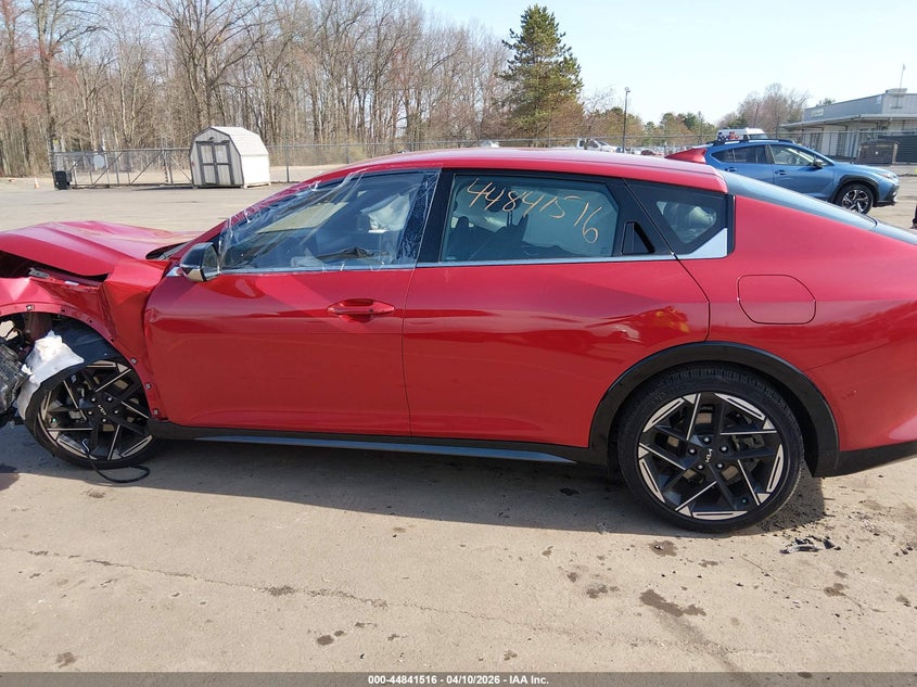 2025 Kia K4 2.0 Gt-Line red Lot 111044841516 Vin 3KPFW4DE7SE035201