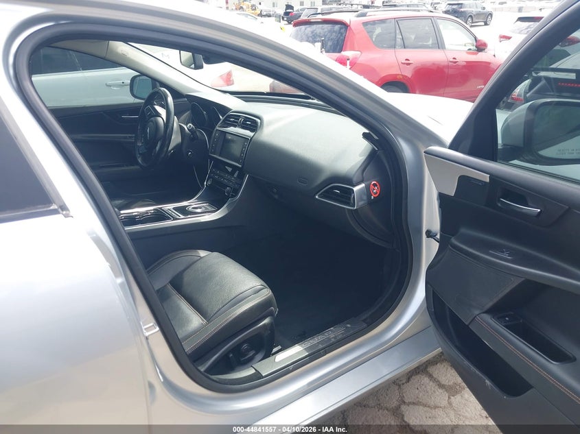 2017 Jaguar Xe 20D Prestige