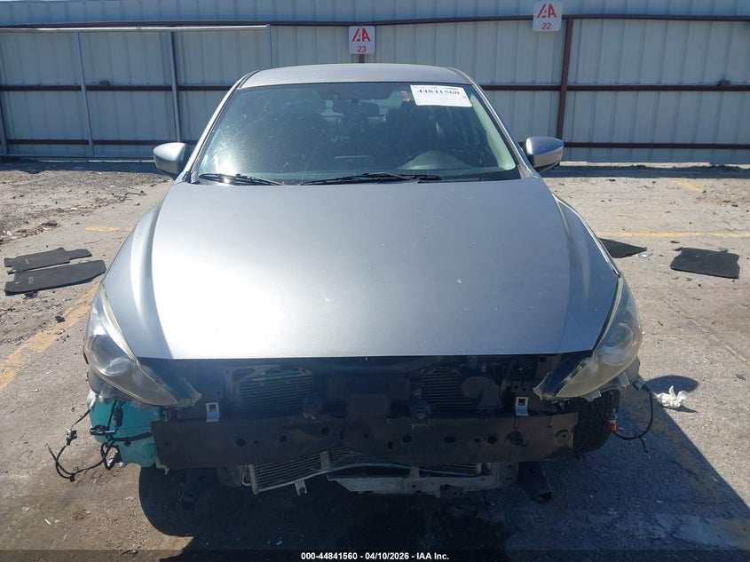 2016 Mazda 3 2.0 I Sport silver Lot 111044841560 Vin JM1BM1U76G1281882