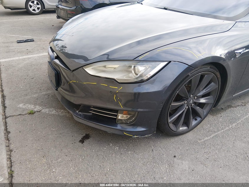 2016 Tesla Model S 60D/70D/75D/85D/90D VIN: 5YJSA1E2XGF127873 Lot: 44841594