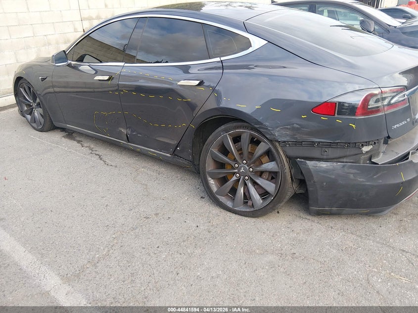 2016 Tesla Model S 60D/70D/75D/85D/90D VIN: 5YJSA1E2XGF127873 Lot: 44841594