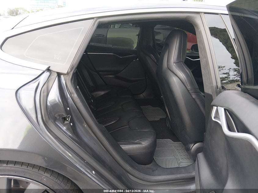 2016 Tesla Model S 60D/70D/75D/85D/90D VIN: 5YJSA1E2XGF127873 Lot: 44841594