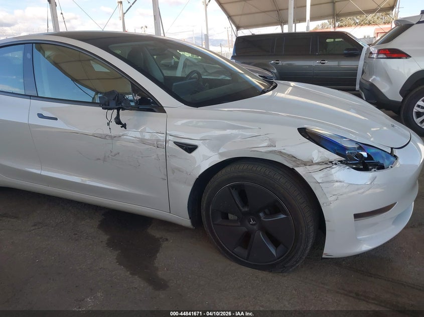 2021 Tesla Model 3 Standard Range Plus Rear-Wheel Drive white Lot 111044841671 Vin 5YJ3E1EA7MF939515