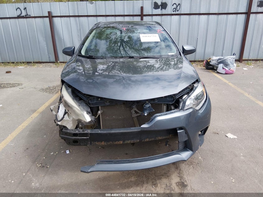 2015 Toyota Corolla Le VIN: 5YFBURHE0FP357825 Lot: 44841732