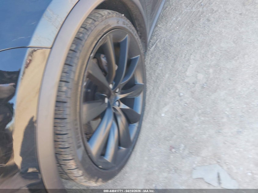 2017 Tesla Model X VIN: 5YJXCDE24HF052946 Lot: 44841771