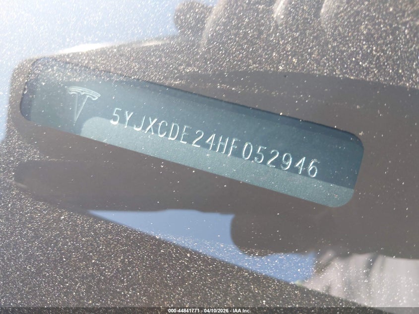 2017 Tesla Model X VIN: 5YJXCDE24HF052946 Lot: 44841771