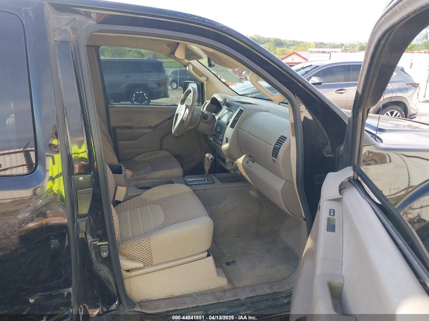 2015 Nissan Frontier Pro-4X/Sv