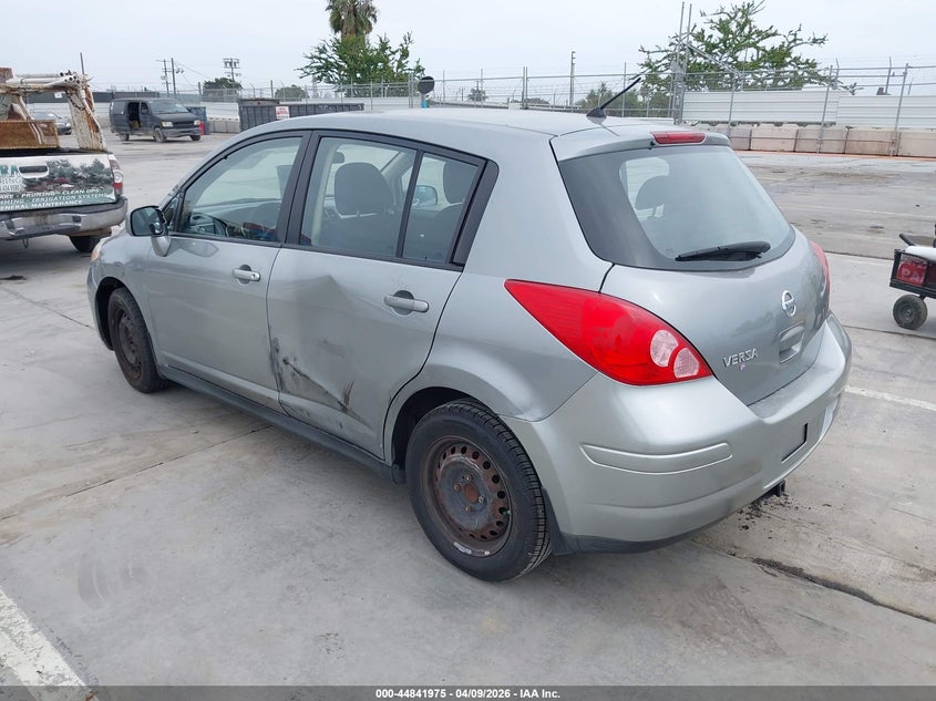 AtlanticExpress - Nissan Versa