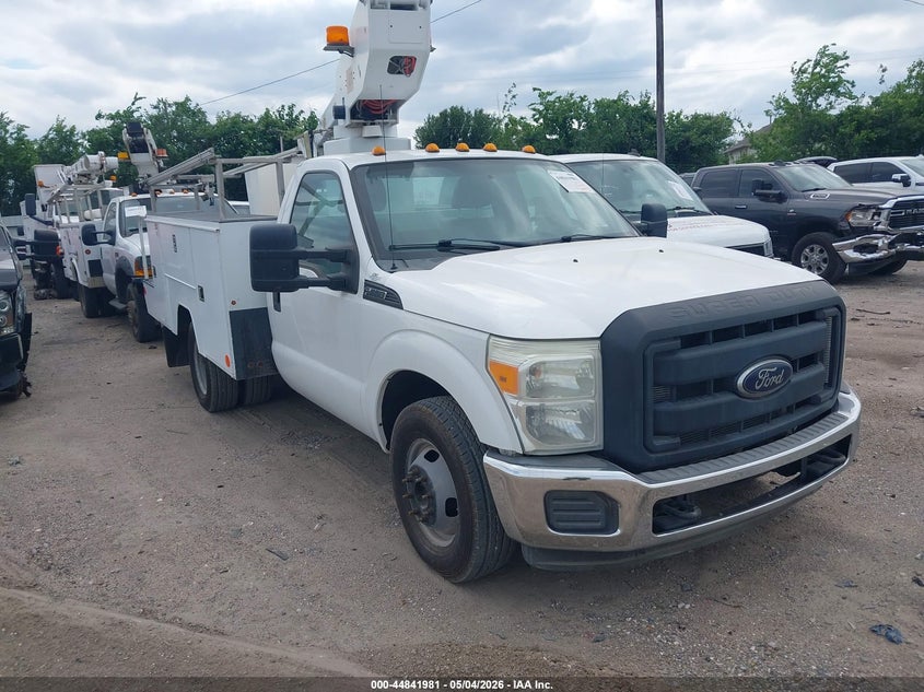 2015 FORD F-350 CHASSIS XL