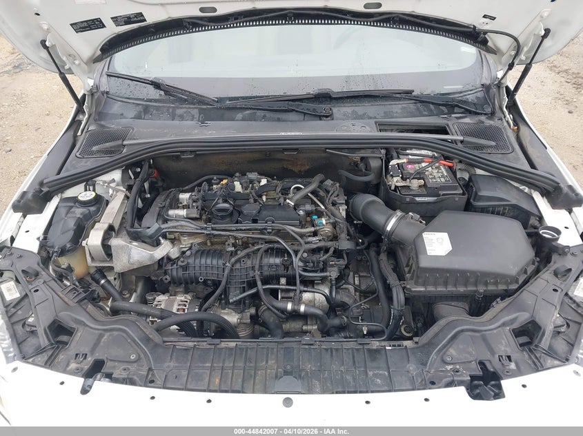 2015 Volvo S60 T5 Platinum VIN: YV126MFM8F1340549 Lot: 44842007