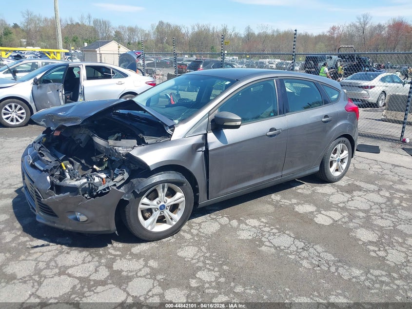 2012 Ford Focus Se 1FAHP3K28CL359815 photo 1