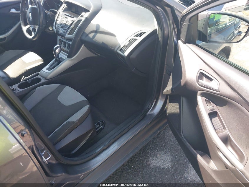 2012 Ford Focus 2.0 Se grey Lot 111044842101 Vin 1FAHP3K28CL359815