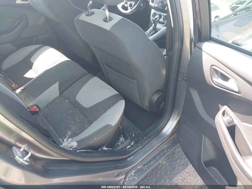 2012 Ford Focus 2.0 Se grey Lot 111044842101 Vin 1FAHP3K28CL359815