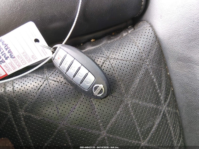 2017 Nissan Maxima 3.5 Platinum VIN: 1N4AA6AP6HC371826 Lot: 44842110