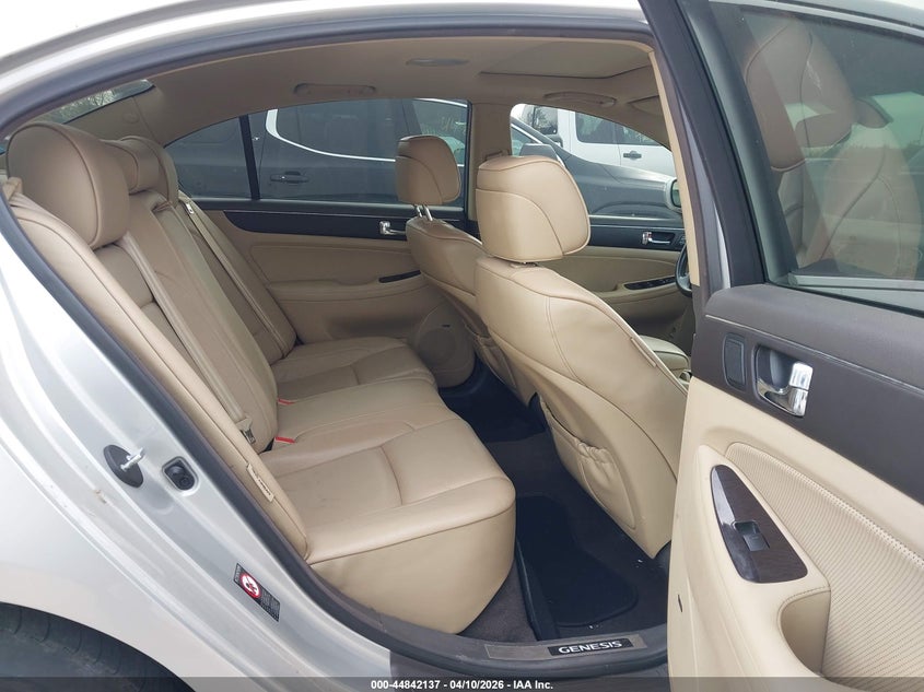 2010 Hyundai Genesis 4.6 VIN: KMHGC4DF7AU070614 Lot: 44842137