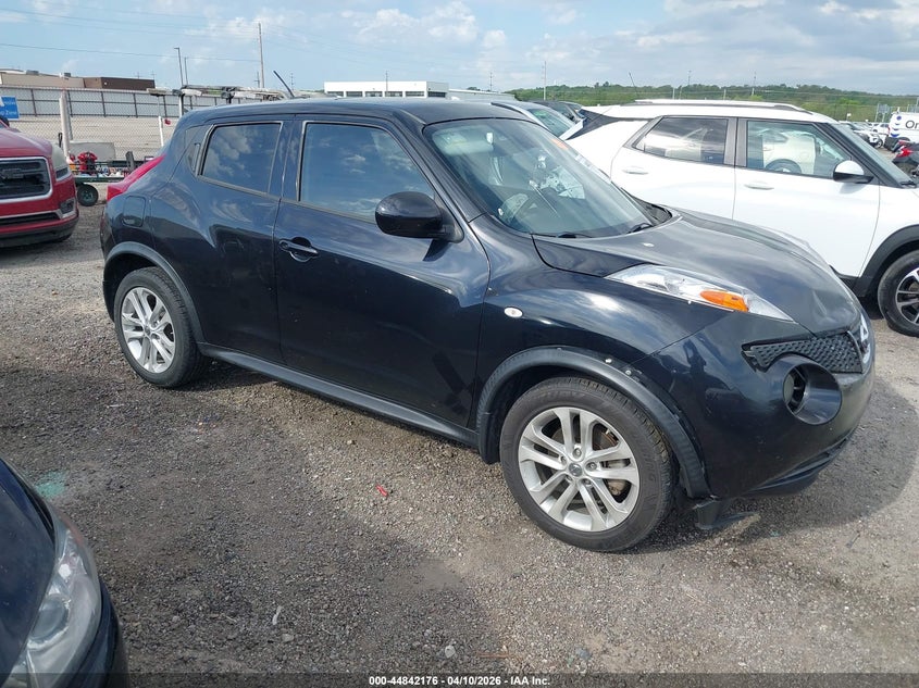 2014 NISSAN JUKE SV