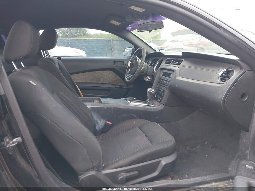 2011 Ford Mustang V6