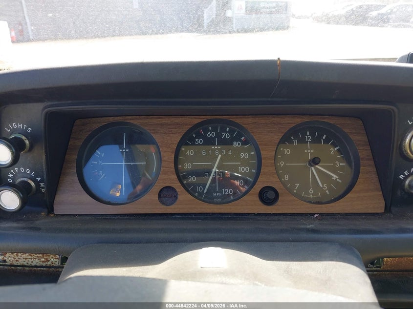 1975 BMW 2 Series VIN: 2381371 Lot: 44842224