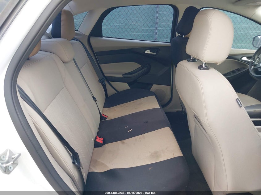 2017 Ford Focus Se VIN: 1FADP3FE8HL237241 Lot: 44842236