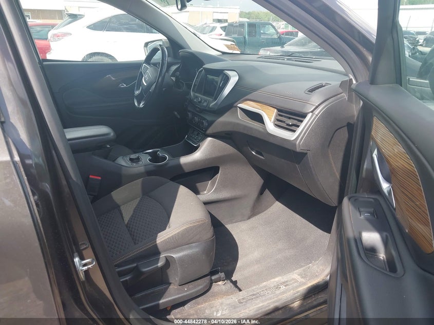 2019 GMC TERRAIN auction photo 5