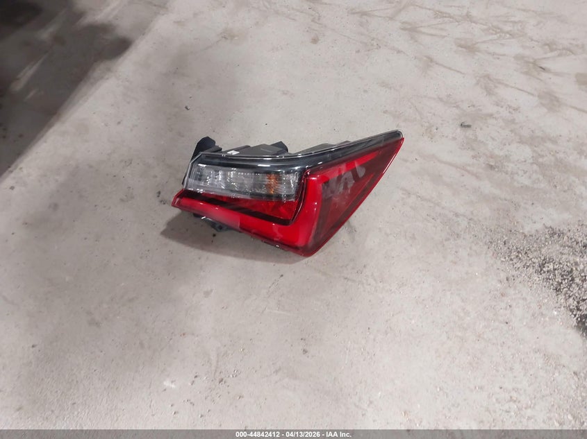 2022 Acura Ilx Premium A-Spec Packages/Technology A-Spec Packages VIN: 19UDE2F8XNA007620 Lot: 44842412