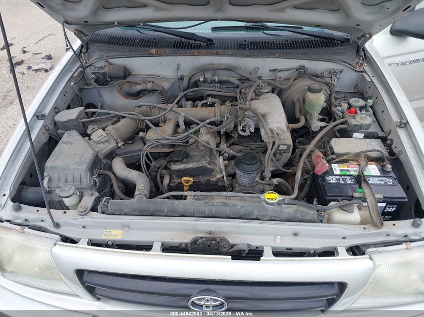 2000 Toyota Tacoma VIN: 4TAWM72N2YZ674718 Lot: 44842552