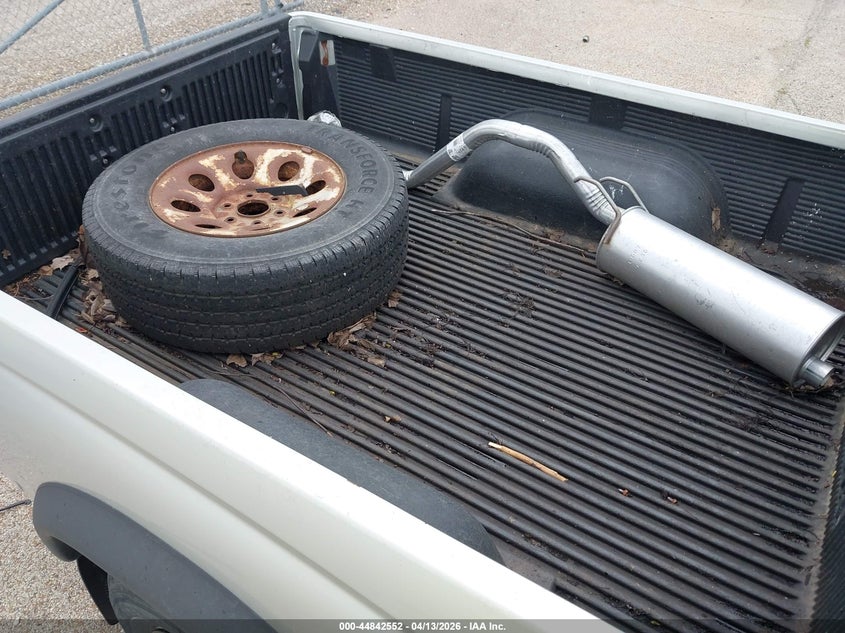 2000 Toyota Tacoma VIN: 4TAWM72N2YZ674718 Lot: 44842552