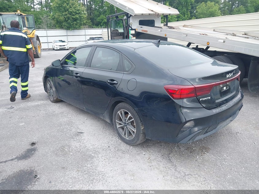 VIN 3KPF24AD6PE564685 2023 KIA FORTE LXS