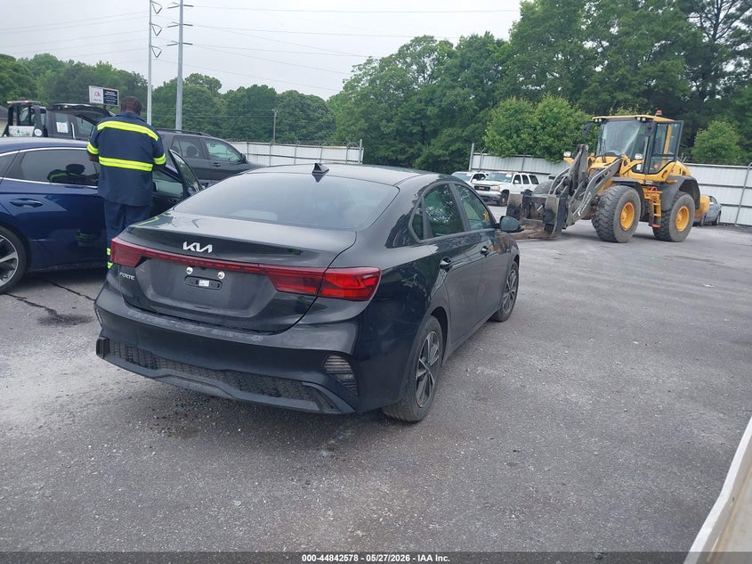 VIN 3KPF24AD6PE564685 2023 KIA FORTE LXS