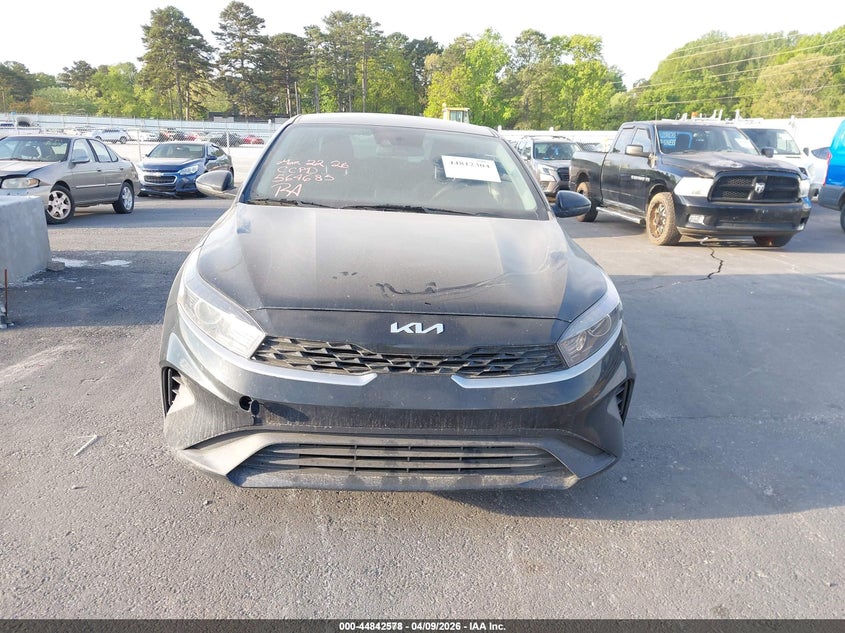 VIN 3KPF24AD6PE564685 2023 KIA FORTE LXS