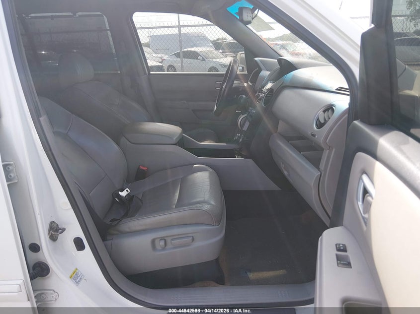5FNYF4H93DB031603 2013 Honda Pilot 3.5 Touring White