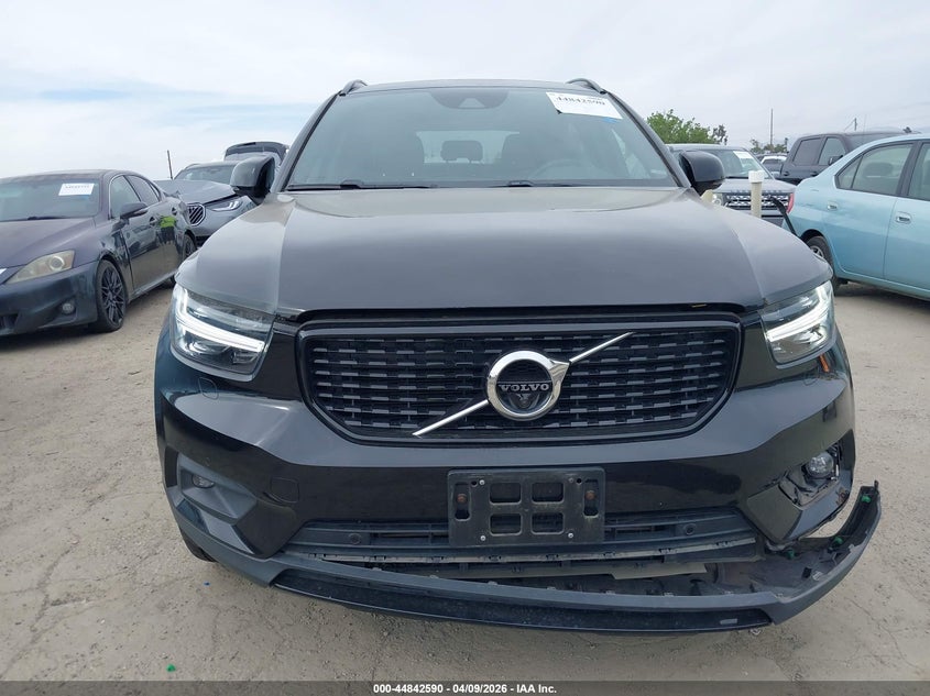 2020 Volvo Xc40 T5 R-Design VIN: YV4162UM9L2171055 Lot: 44842590