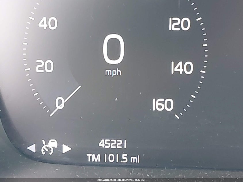 2020 Volvo Xc40 T5 R-Design VIN: YV4162UM9L2171055 Lot: 44842590